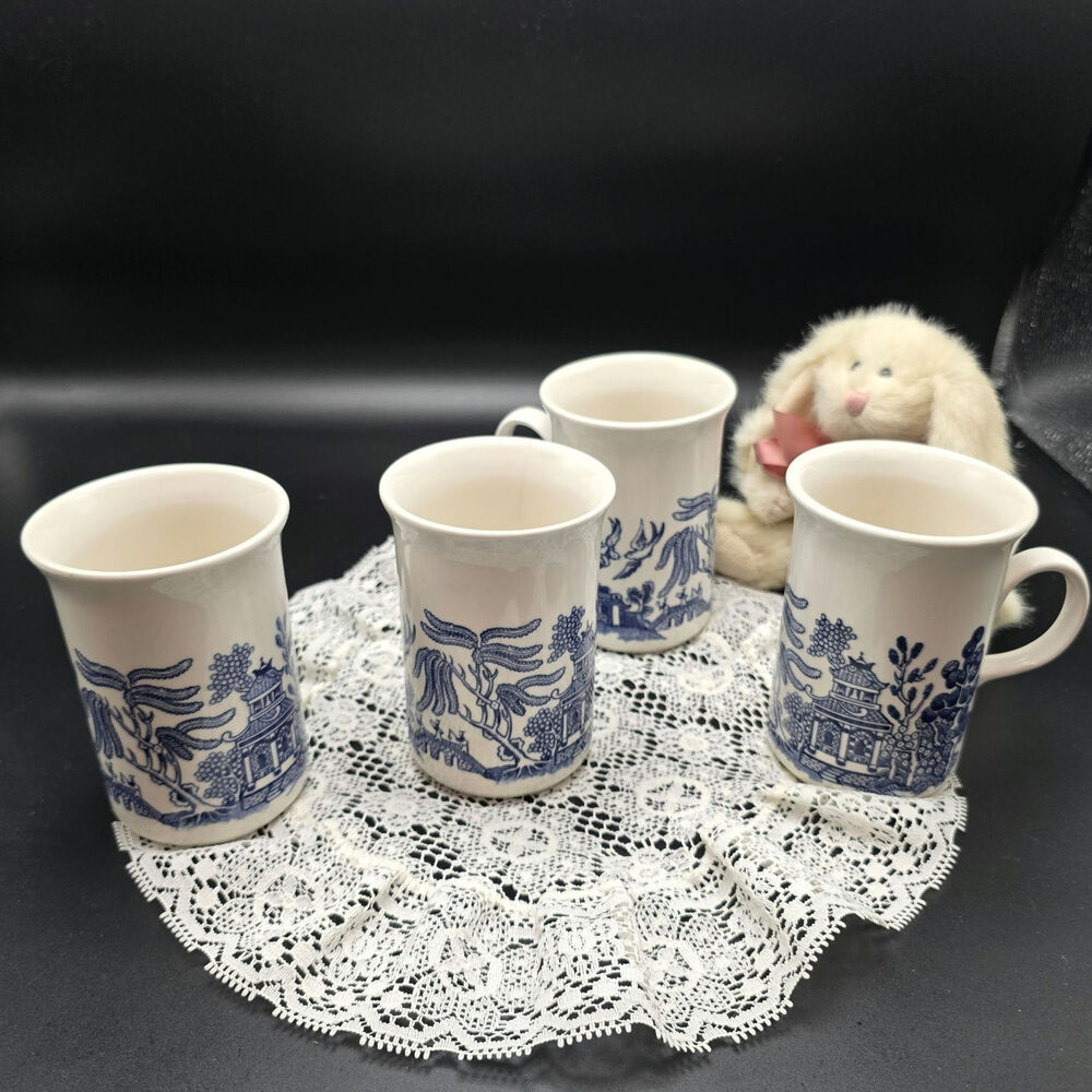 Vintage Churchill England Willow style Set of 4 mugs flaw see photo 6